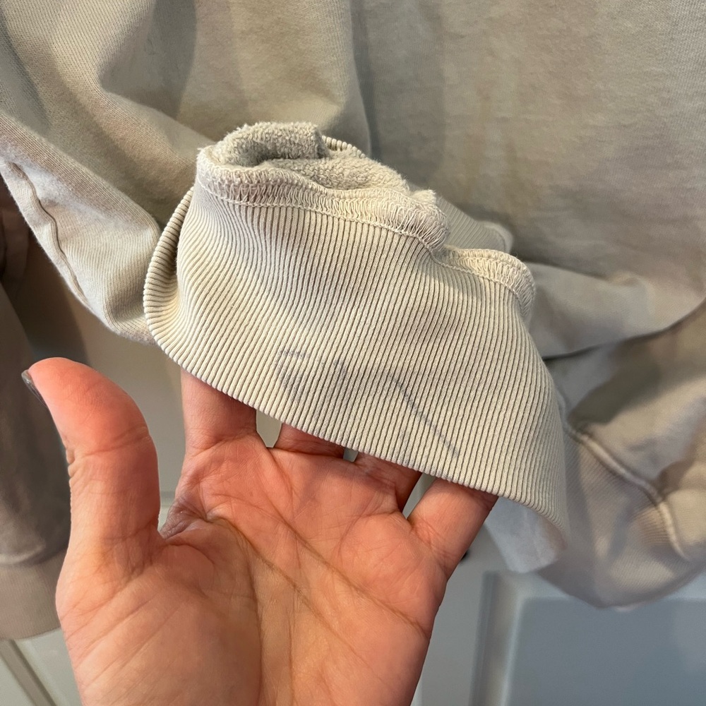 Clare V CIAO oversized sweatshirt XS 
⭐️color transfer - Picture 9 of 11